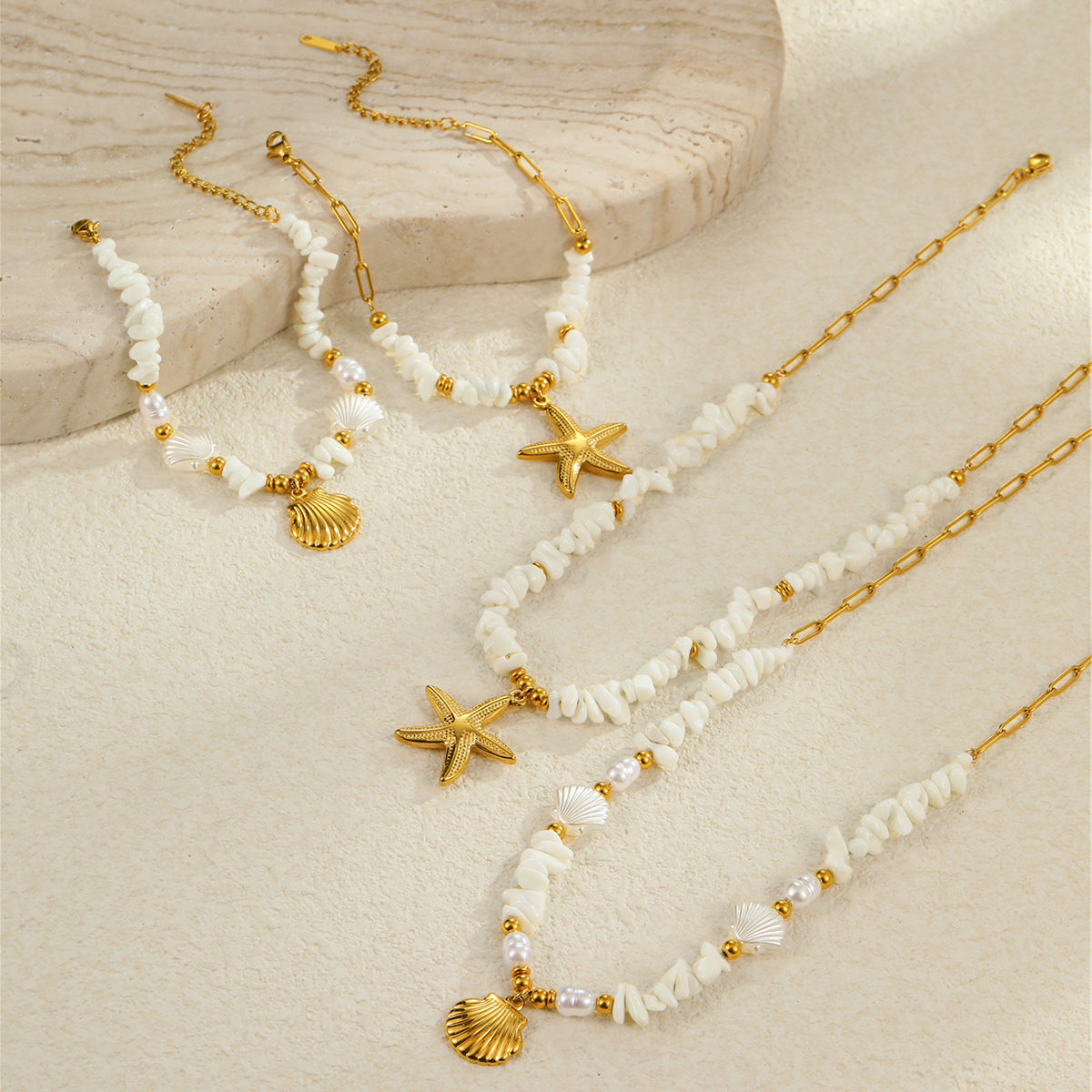 Golden Seashell Charm Beaded Bracelet