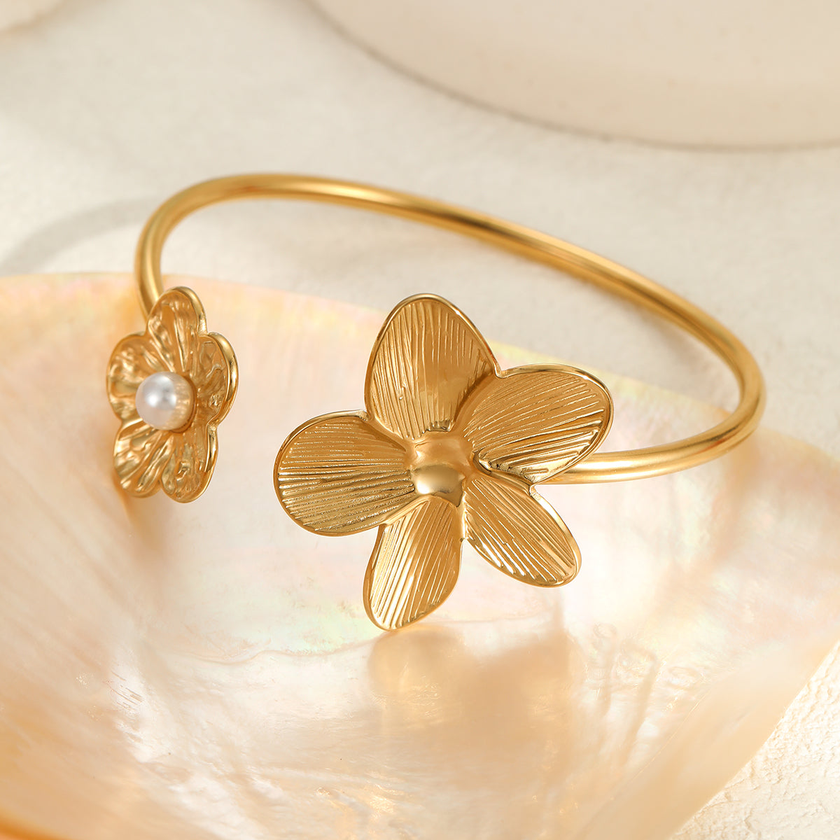 Pearl Blossom Gold Bracelet